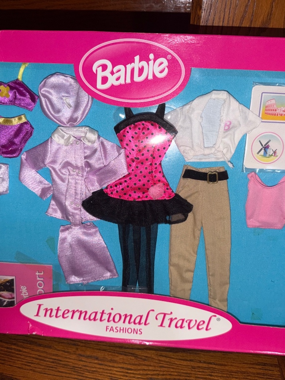 Barbie vintage clothes set